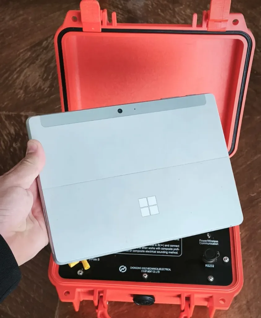 tablet con software de geolectrica 2