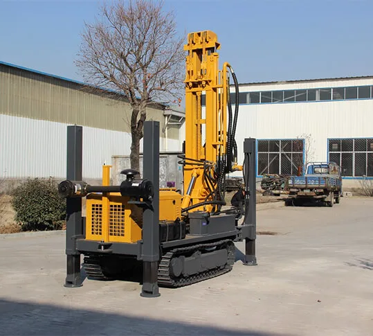 Perforadora TORKEN TK180 vista lateral con orugas de acero reforzadas