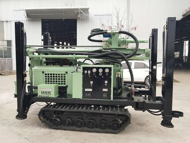 Perforadora TORKEN KT150R detalle del tren de orugas de goma